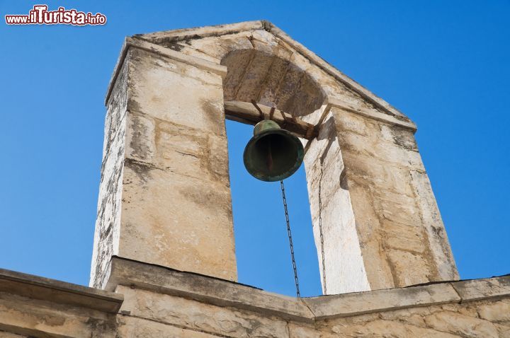 Immagine Campanile della chiesa di Santa Caterina a Ruvo di Puglia - Particolare del campanile di uno degli edifici religiosi più importanti di Ruvo di Puglia che, assieme alle altre chiese del paese, costituisce il principale nucleo del patrimonio artistico del paese © Mi.Ti. / Shutterstock.com