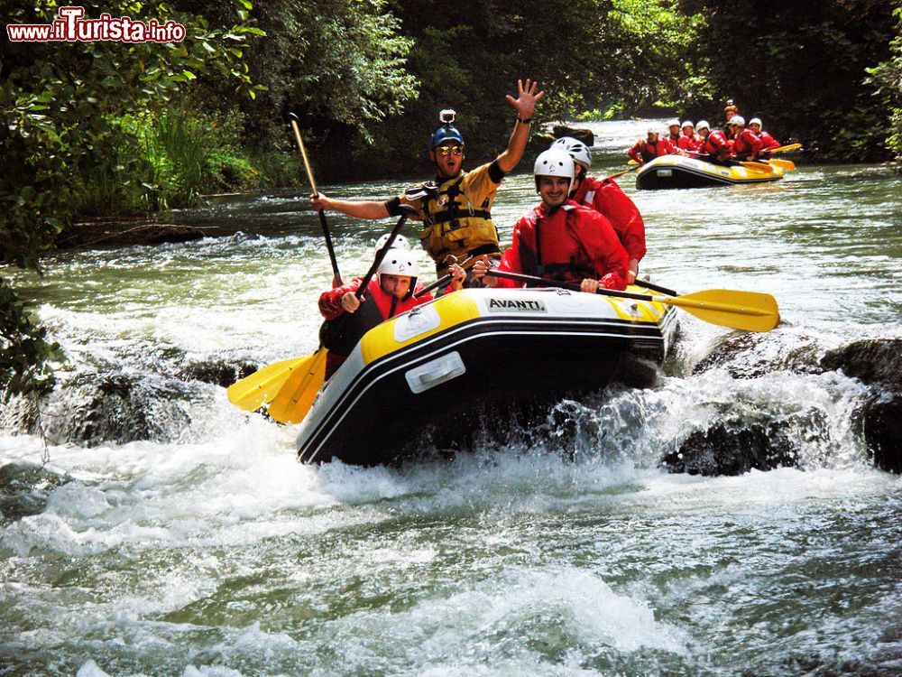 Immagine Canyoning e rafting in campania, parco del cilento vicino a Pertosa  - © Pubblico dominio, Wikipedia