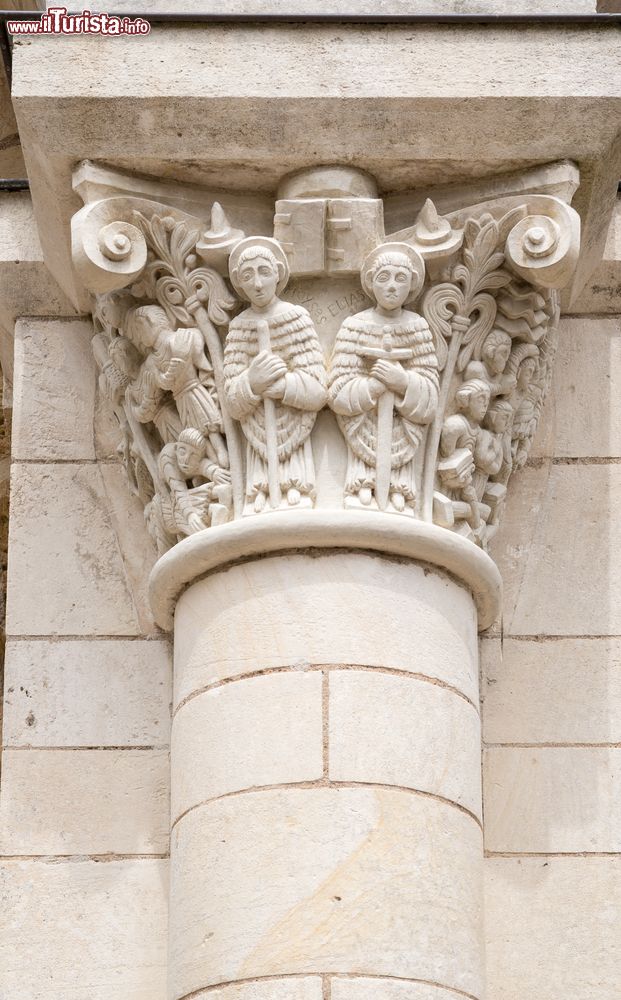 Immagine Capitello romanico dell'abbazia di Fleury a Saint-Benoit-sur-Loire (Francia).