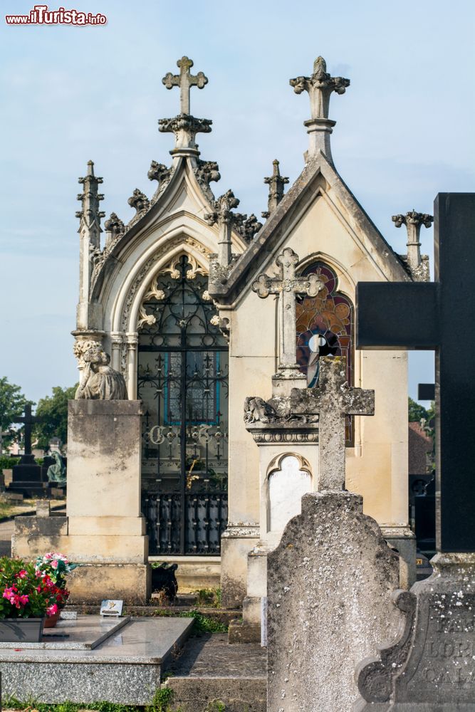 Immagine Cappelle votive nel cimitero comunale di Metz, Francia.