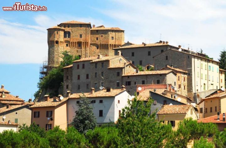 Immagine La Rocca di Sant'Agata Feltria in Emilia Romagna - © claudio zaccherini / Shutterstock.com