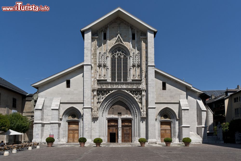 Immagine Cattedrale Metropolitana di San Francesco di Sales a Chambery, Savoia, Francia. Sede del vescovo di Chambery, Saint Jean de Maurienne e Tarantasia, questo edificio di culto è monumento storico dal 1906.