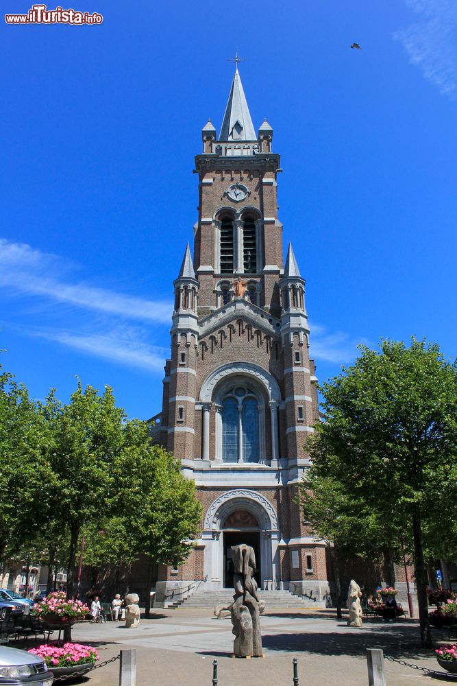 Immagine Chiesa a Blankenberge, Belgio. Uno degli edifici religiosi che si innalzano nel centro della città belga.