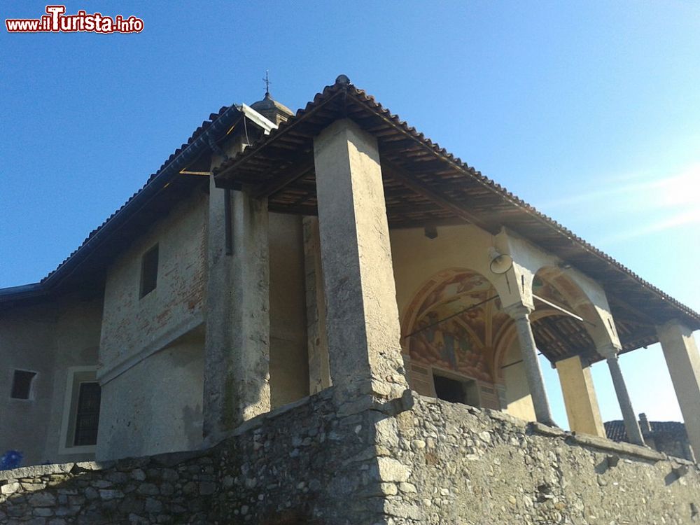 Immagine La Chiesa di Santa Maria Assunta presso Dormelletto in Piemonte - © Liukpalla - CC BY-SA 4.0, Wikipedia