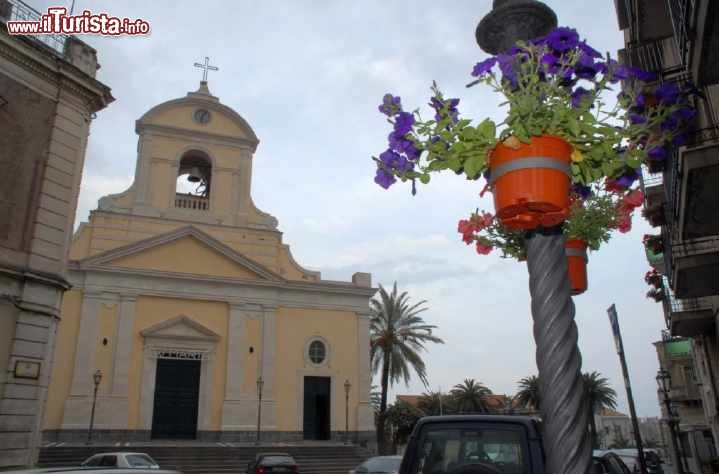 Immagine La chiesa Madre di Piedimonte Etneo, la cittadina si trova sulle pendici del vulcano Etna  - © Comune di PIedimonte Etneo