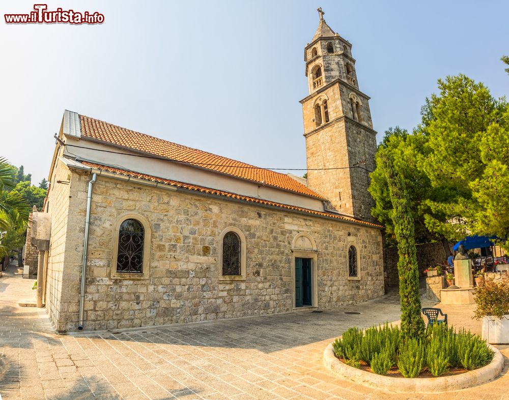 Immagine Una chiesetta nel centro storico di Cavtat (Croazia). Nell'antichità la città fu un insediamento greco, passato successivamento sotto i controllo dei Romani.