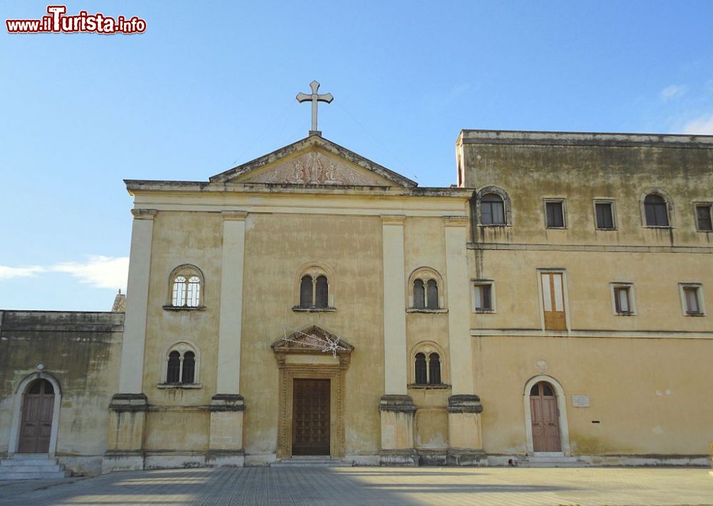 Immagine La Chiesa di Santa Maria delle Grazie a Squinzano, una delle numerose chiese della città del Salento - © Lupiae - CC BY-SA 3.0, Collegamento