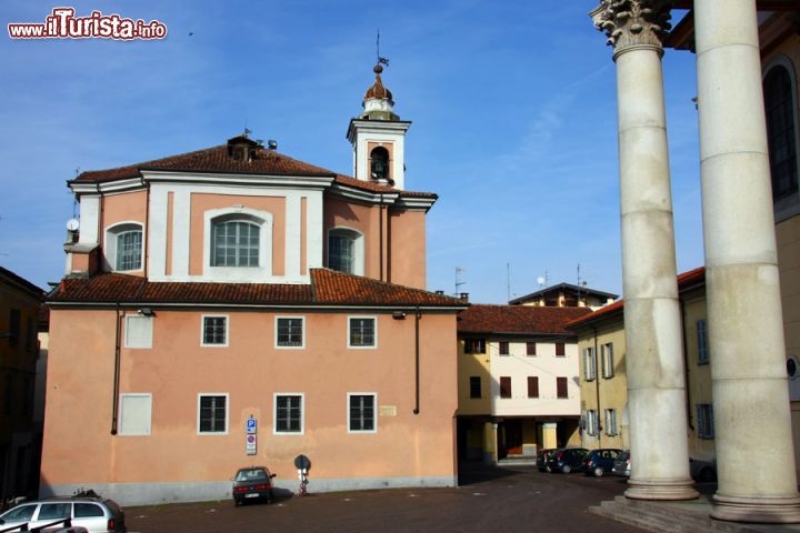 Immagine La chiesa di Santa Maria in centro a Oleggio - © Alessandro Vecchi - CC BY-SA 3.0,