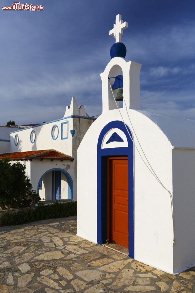 Immagine Chiesetta in un villaggio dell'isola di Lipsi, Grecia.