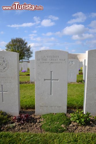 Immagine Cimitero Tyne Cot, Ieper (Ypres): in questo impressionante cimitero del Commonwealth alle porte di Ieper sono sepolti molti soldati mai identificati.