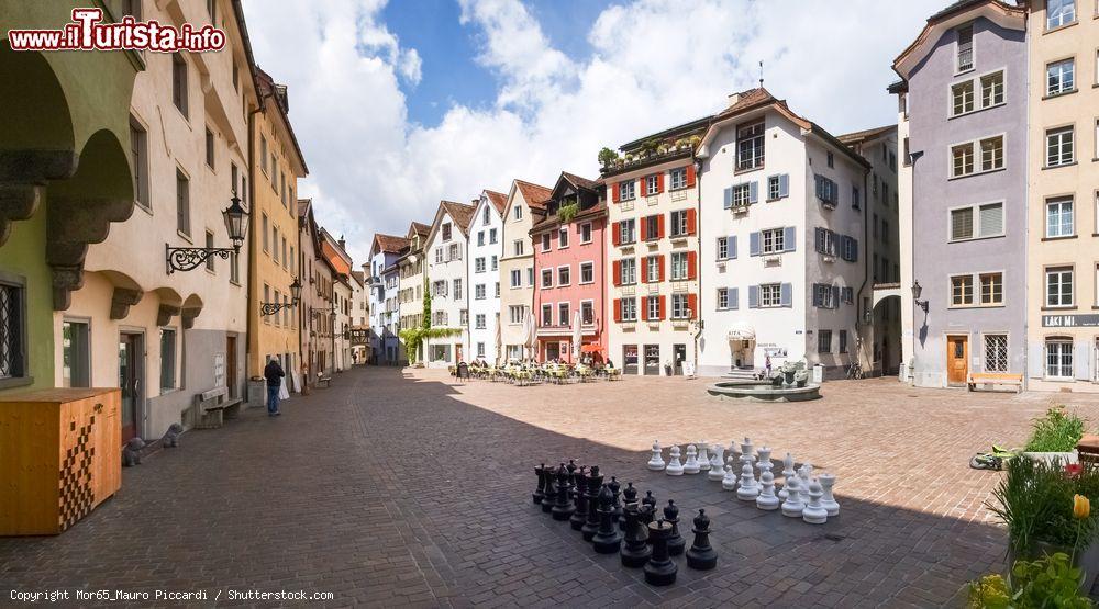 Immagine La città di Coira (Chur) è considerata la più antica della Svizzera. Si ritiene infatti che la località sia abitata continuaticamente da almeno 5000 anni - © Mor65_Mauro Piccardi / Shutterstock.com