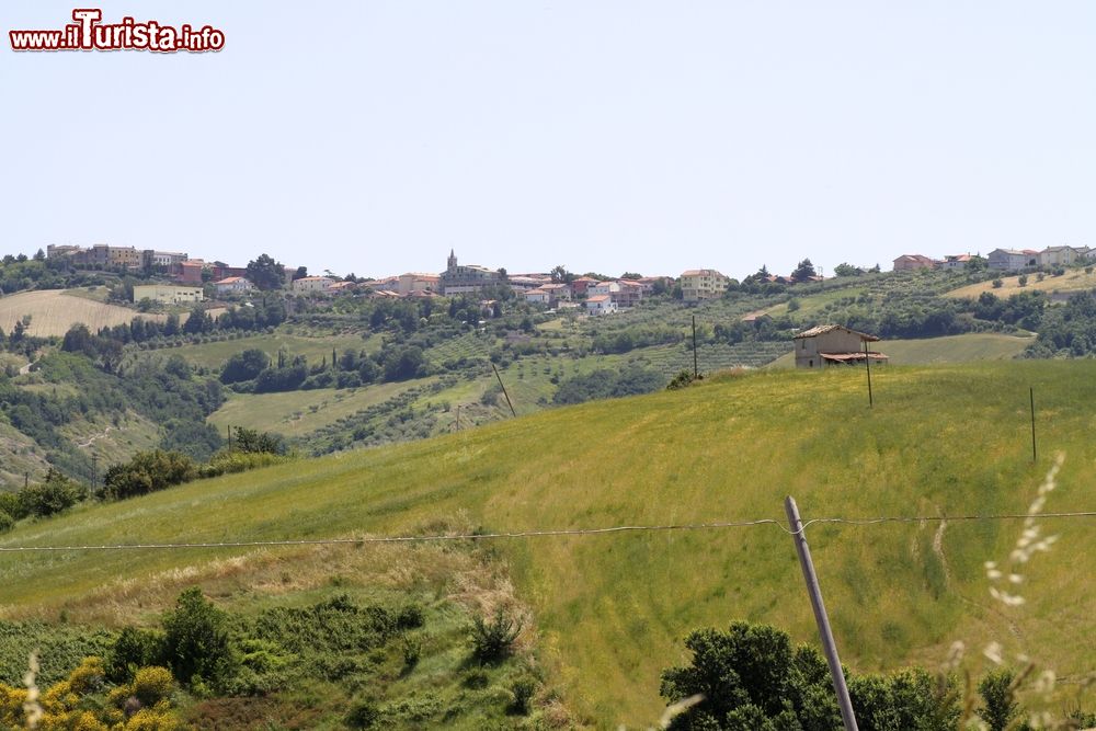 Immagine Colonnella sulle colline della provincia di Teramo in Abuzzo