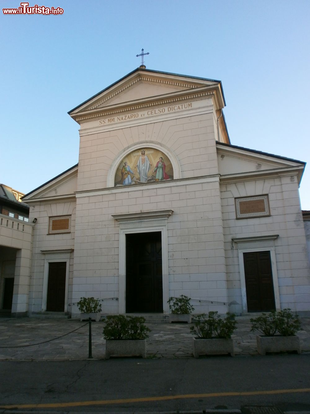 Immagine Comune di Paderno Dugnano, la chiesa dei Santi Nazario e Celso - © Stefano Stabile, CC BY-SA 3.0, Wikipedia