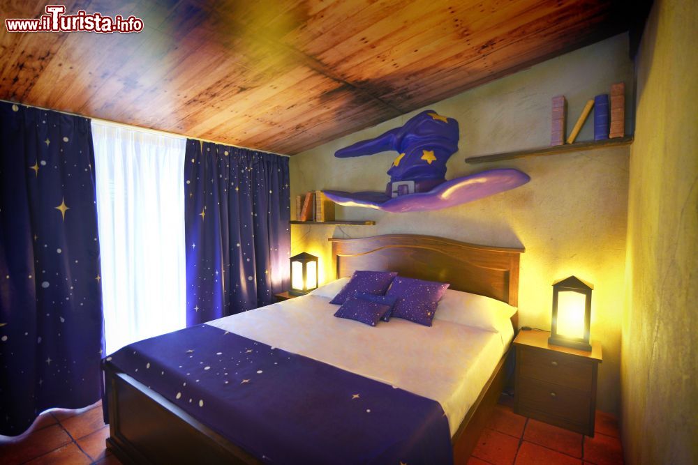 Immagine Dentro alla camera Grande Mago del Gardaland Magic Hotel