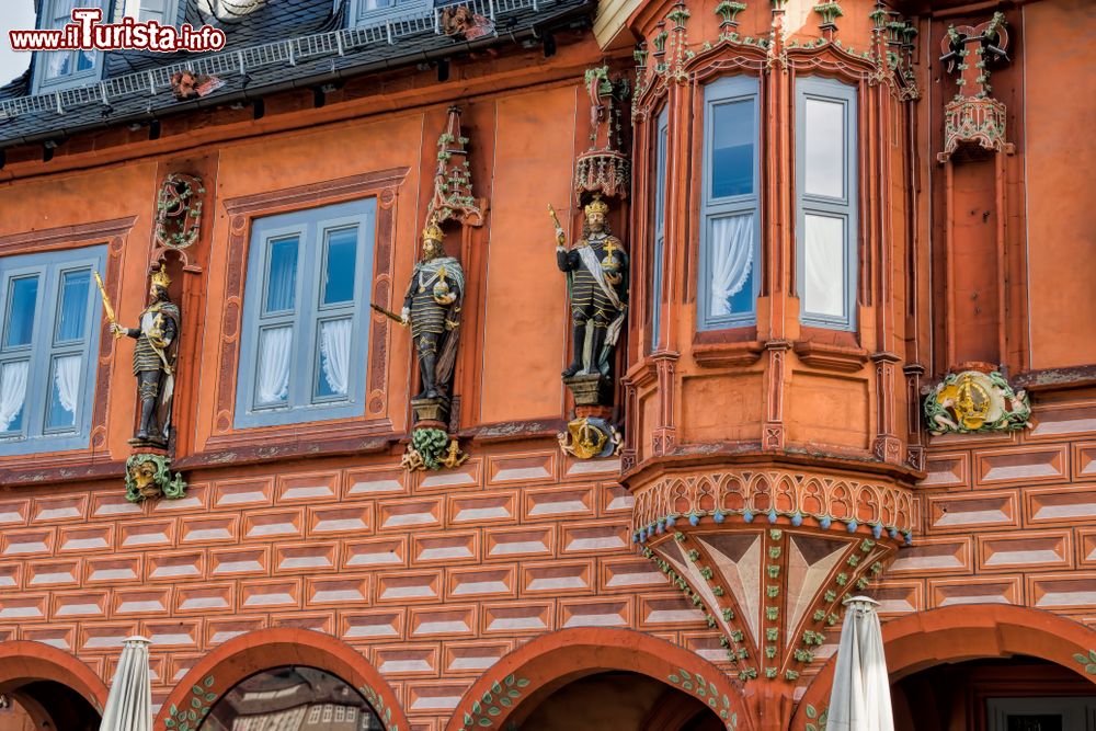 Immagine Dettaglio architettonico dello storico Kaiserworth, hotel 4 stelle a Goslar (Germania).