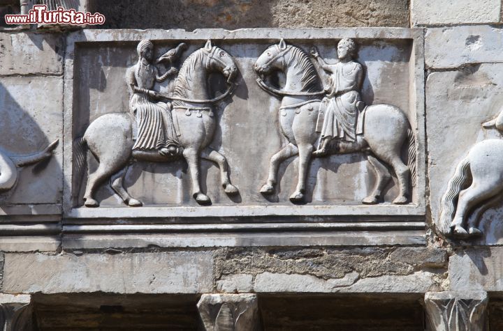 Immagine Un dettaglio del Palazzo Comunale di Narni- © Mi.Ti. / Shutterstock.com