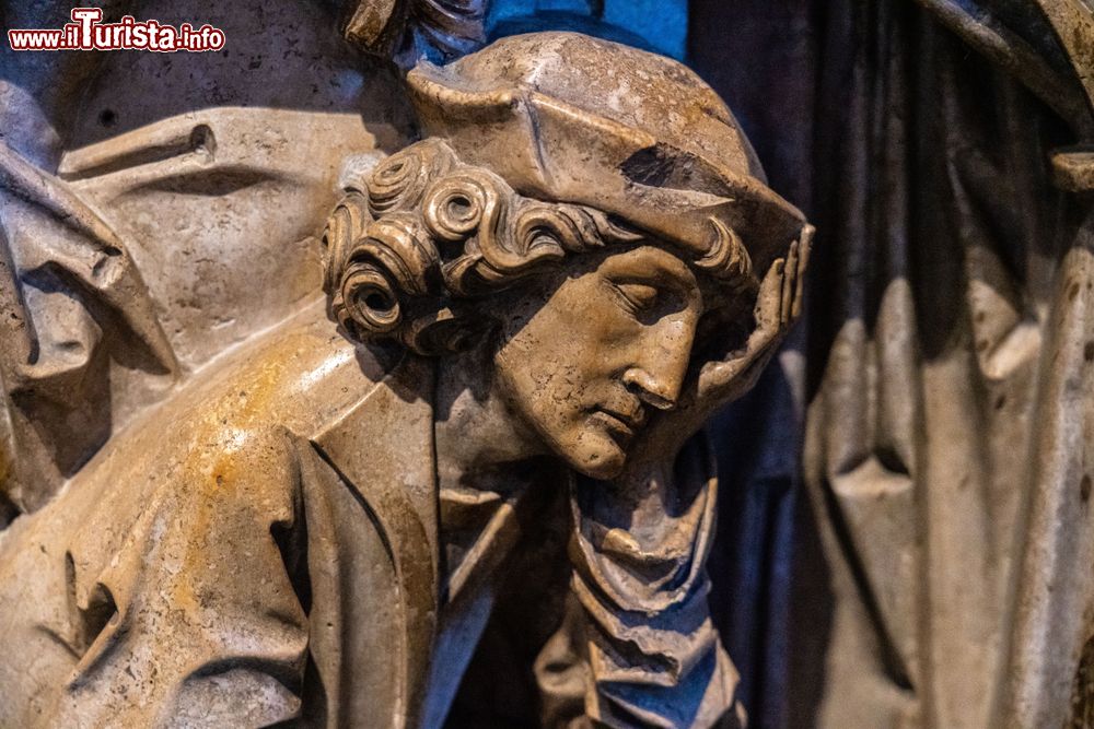 Immagine Dettaglio scultoreo all'interno della cattedrale di Bamberga, Germania.