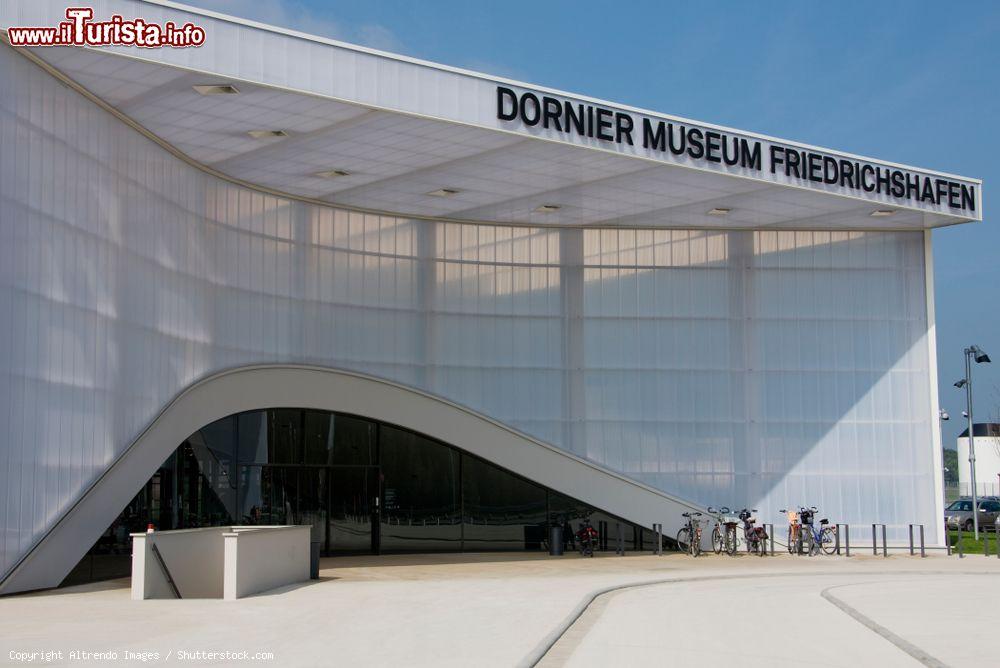 Immagine L'esterno del Dornier Museum a Friedrichshafen (Land del Baden-Wurttemberg, Germania) - © Altrendo Images / Shutterstock.com