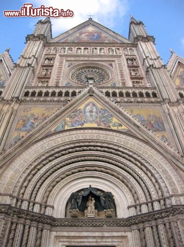 Immagine La facciata del Duomo di Orvieto uno dei capolavori assoluti dell'arte italiana