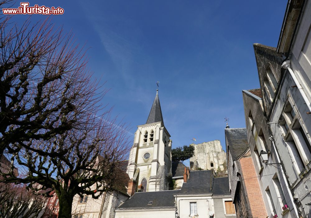 Immagine Edifici medievali nel centro storico di Montrichard, Francia.