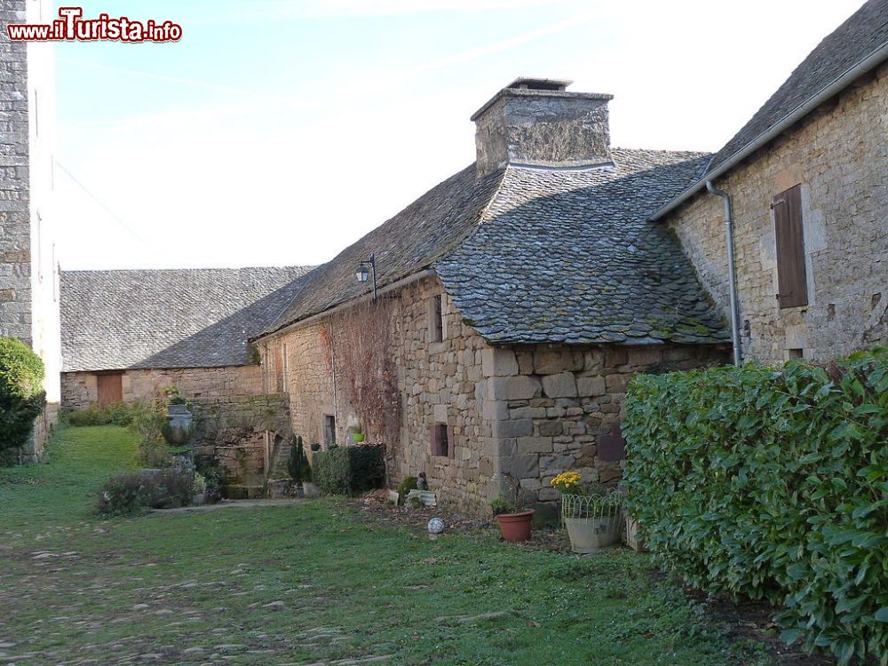 Immagine Edifici storici nel borgo di Bozouls in Francia - © Mairie-bozouls -  CC BY-SA 4.0, Wikipedia