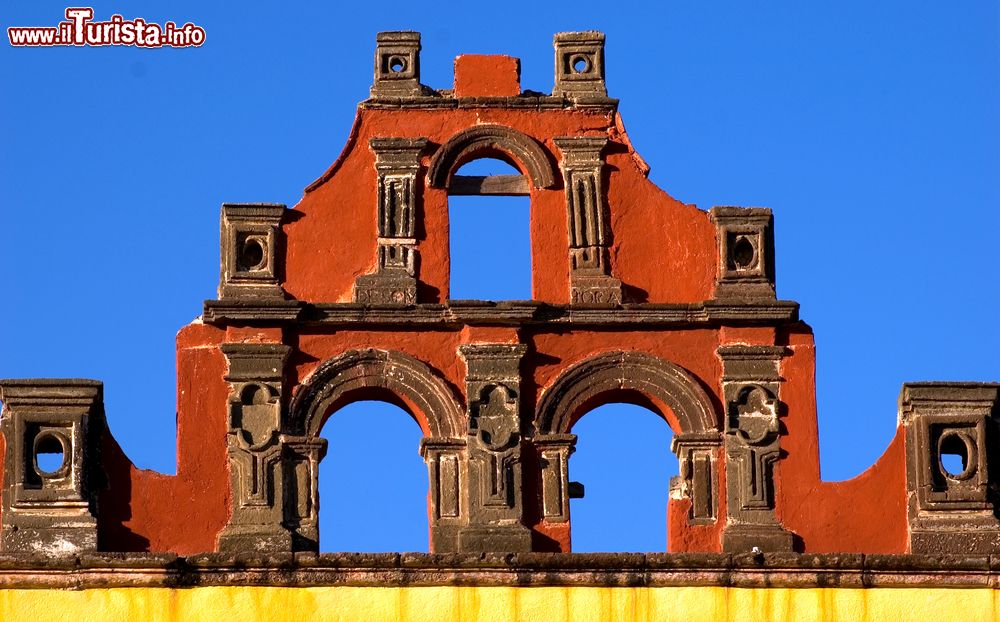 Immagine Dettaglio di un edificio coloniale nella città di San Miguel de Allende, stato di Guanajuato (Messico).