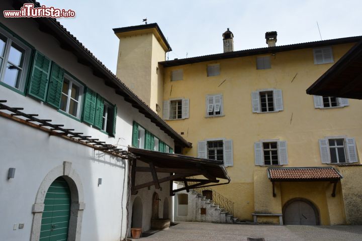 Immagine Esterno delle cantine  Alois Lageder a Magre