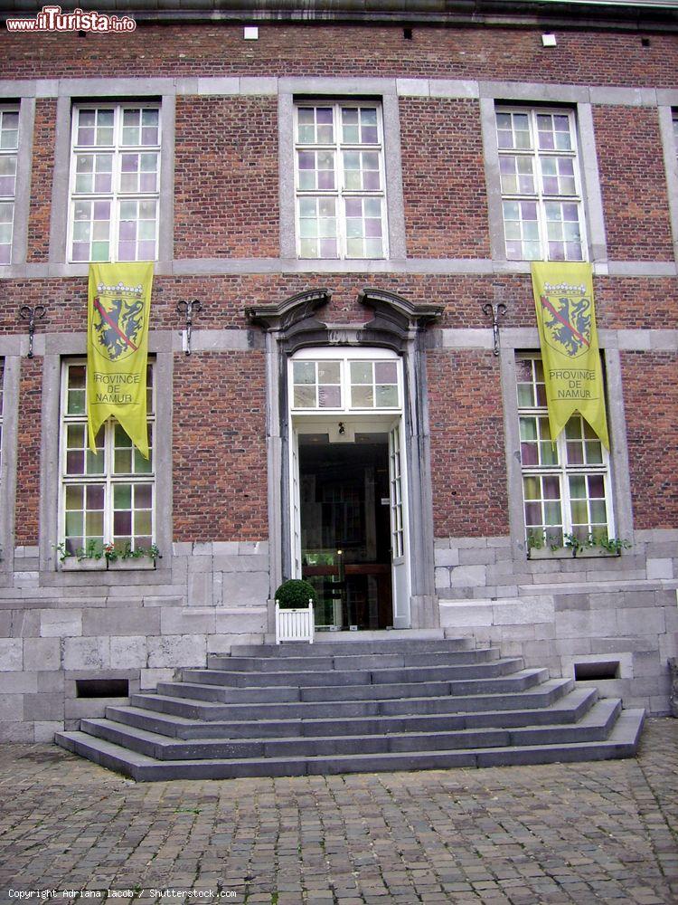 Immagine Facciata del Museo delle Arti Antiche a Namur, Belgio. Situato all'interno di una dimora storica del XVIII° secolo, espone opere del Medioevo e del Rinascimento di questo territorio - © Adriana Iacob / Shutterstock.com