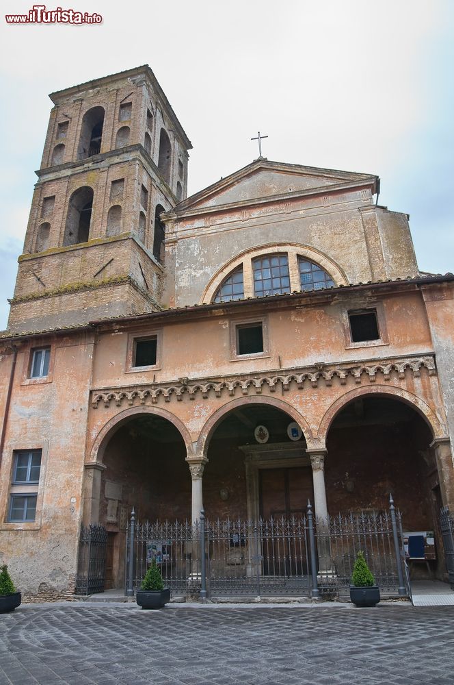 Immagine Facciata della Cattedrale di Nepi nel Lazio