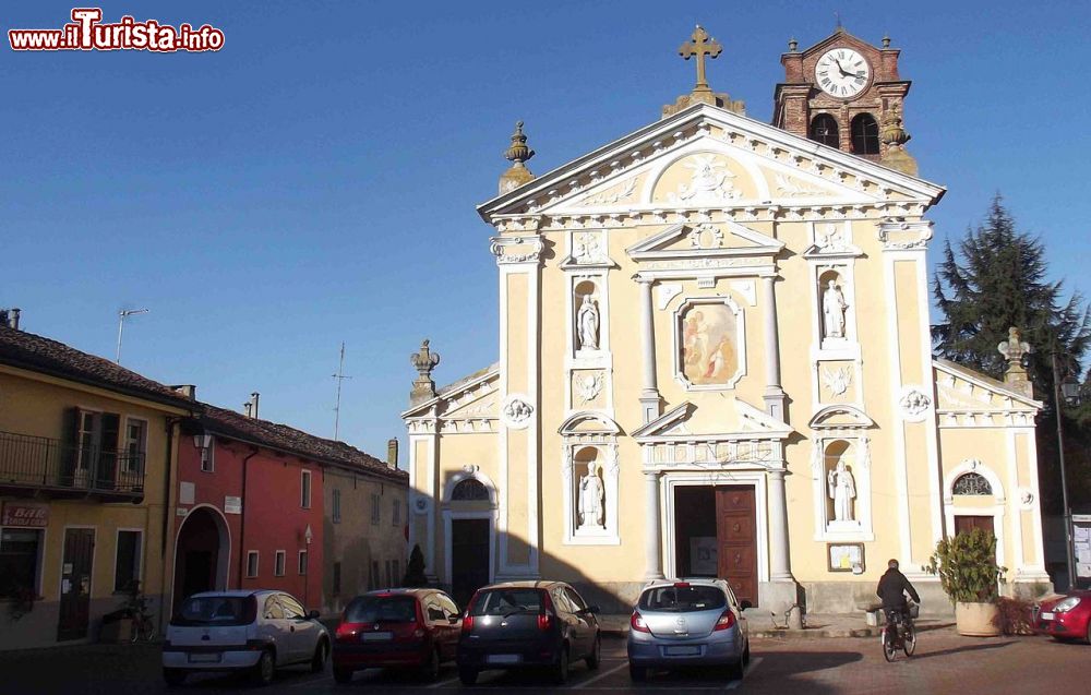 Immagine Faule, Piemonte: la chiesa parrocchiale di San Biagio  - © F Ceragioli, CC BY-SA 3.0, Wikipedia