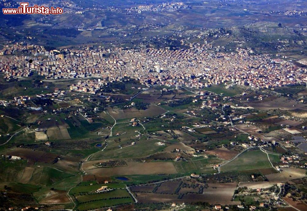 Immagine Favara veduta aerea della cittadina della Sicilia