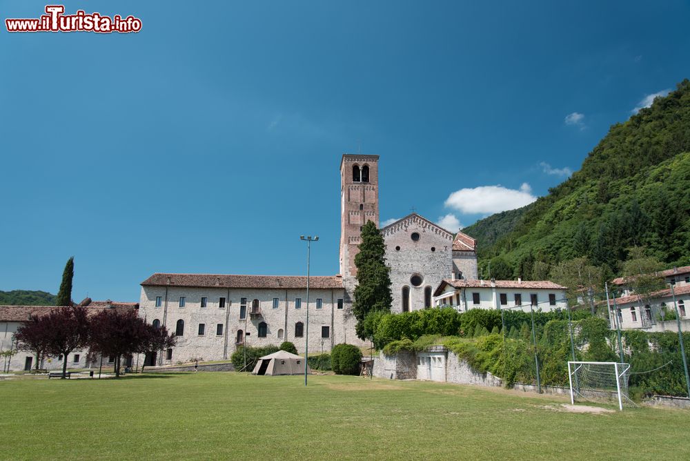 Immagine Follina in Veneto e la sua abbazia cistercense: siamo nella terra del Prosecco, in provincia di Treviso