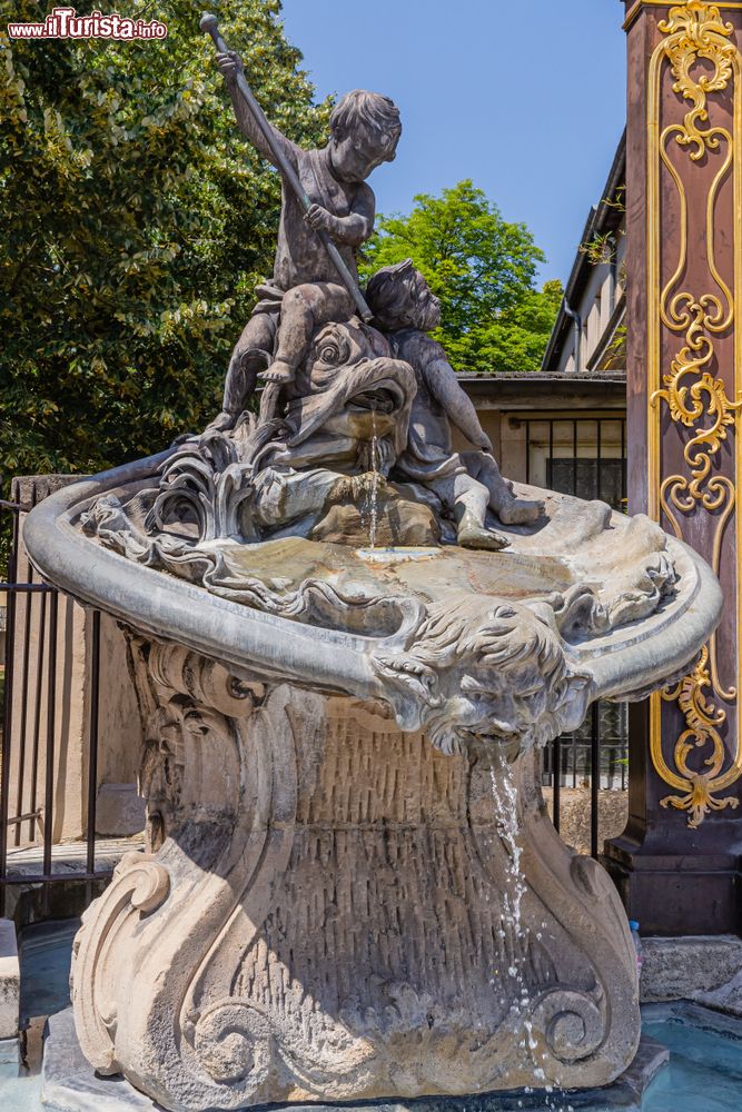 Immagine Fontana con sculture in piazza Stanislao nel centro di Nancy, Francia.