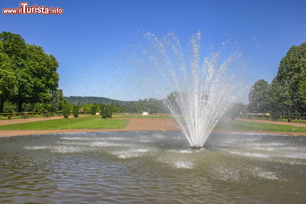 Immagine Fontana pubblica in un parco pubblico di Metz, Francia. Siamo a 55 km di distanza dal confine con il Lussemburgo.