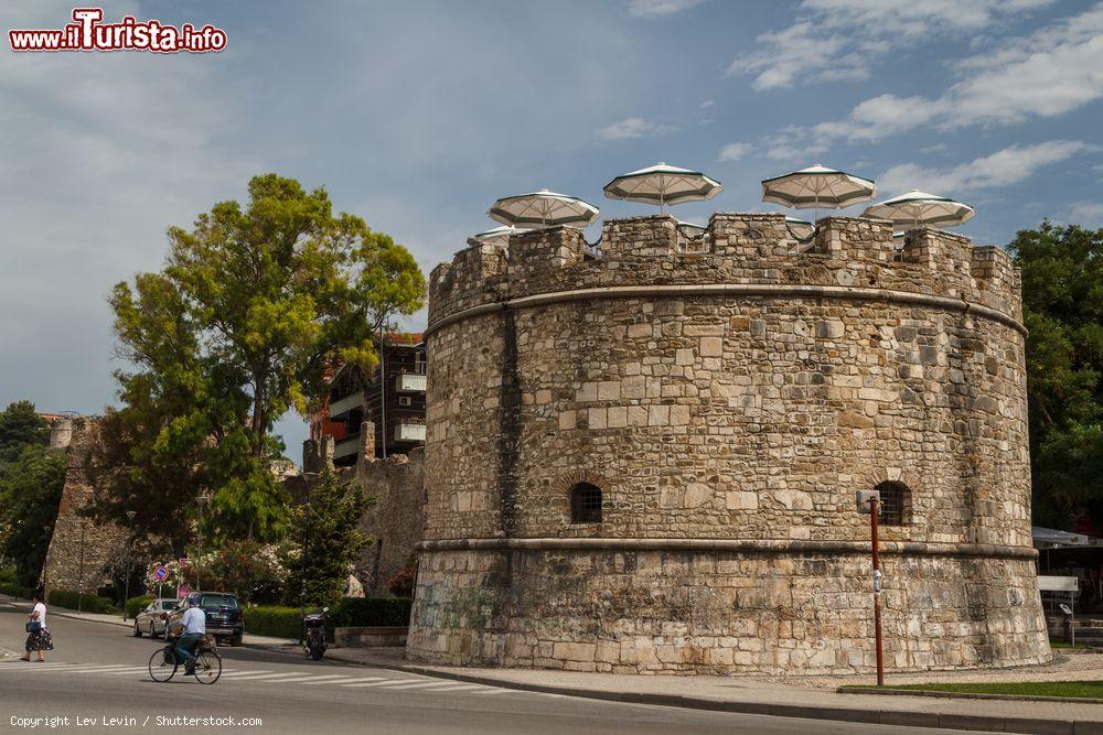 Immagine Fortificazione veneziana a Durazzo, Albania. L'epoca e le caratteristiche dell'edificio sono quelle del XV° secolo quando la città era sotto il dominio della Repubblica di Venezia - © Lev Levin / Shutterstock.com
