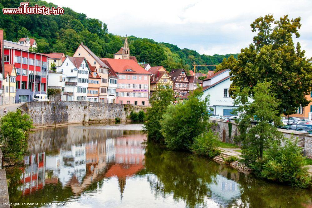 Immagine Germania, il villaggio bavarese di Donaworth, Strada Romantica. In origine una piccola comunità di pescatori, è divenuta poi una celebre meta lungo l'itinerario che porta alla scoperta di paesi e borghi della Baviera - © lauradibi / Shutterstock.com