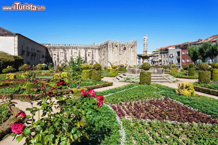 Immagine Giardini di Santa barbara e Castello di Braga in Portogallo - © saiko3p / Shutterstock.com