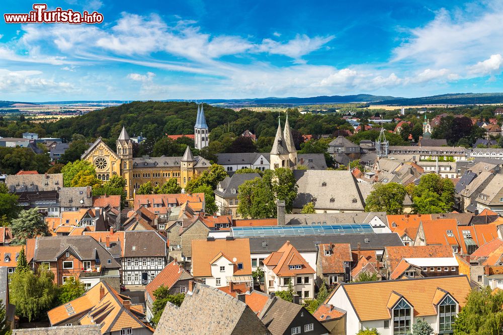 Immagine Goslar, storica cittadina della Sassonia (Germania) fotografata dall'alto.