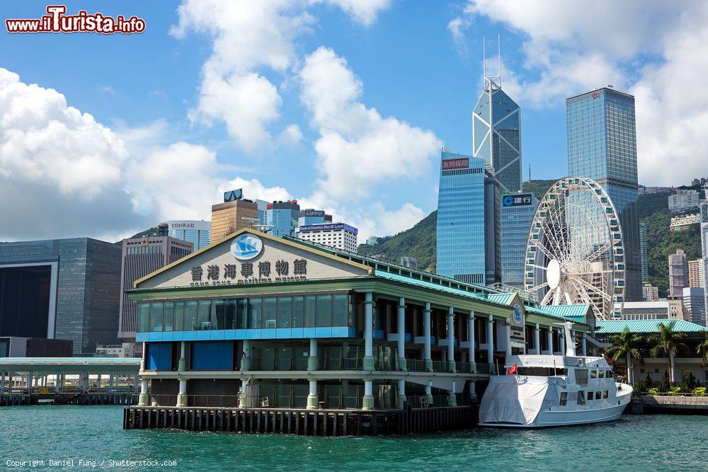 Immagine L'Hong Kong Maritime Museum sui Central Ferry Piers. Il museo racconta la storia e lo sviluppo della città negli ultimi secoli - © Daniel Fung / Shutterstock.com