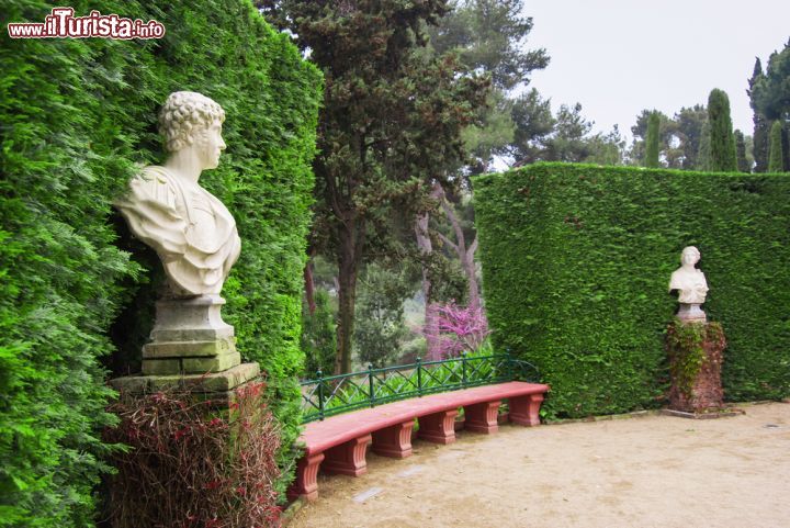 Immagine I giardini di Santa Clotilde di Lloret de Mar, in provincia di Girona, Spagna. Situati in posizione panoramica, in cima ad una scogliera, furono progettati a inizio Novecento dal grande architetto paesaggista Nicolau Rubió i Tudurí, che ricevette la commissione dal Marchese di Roviralta. I bellissimi giardini, di oltre 26mila mq, portano infatti il nome della sua prima moglie, morta in giovane età.- © Kite_rin / Shutterstock.com