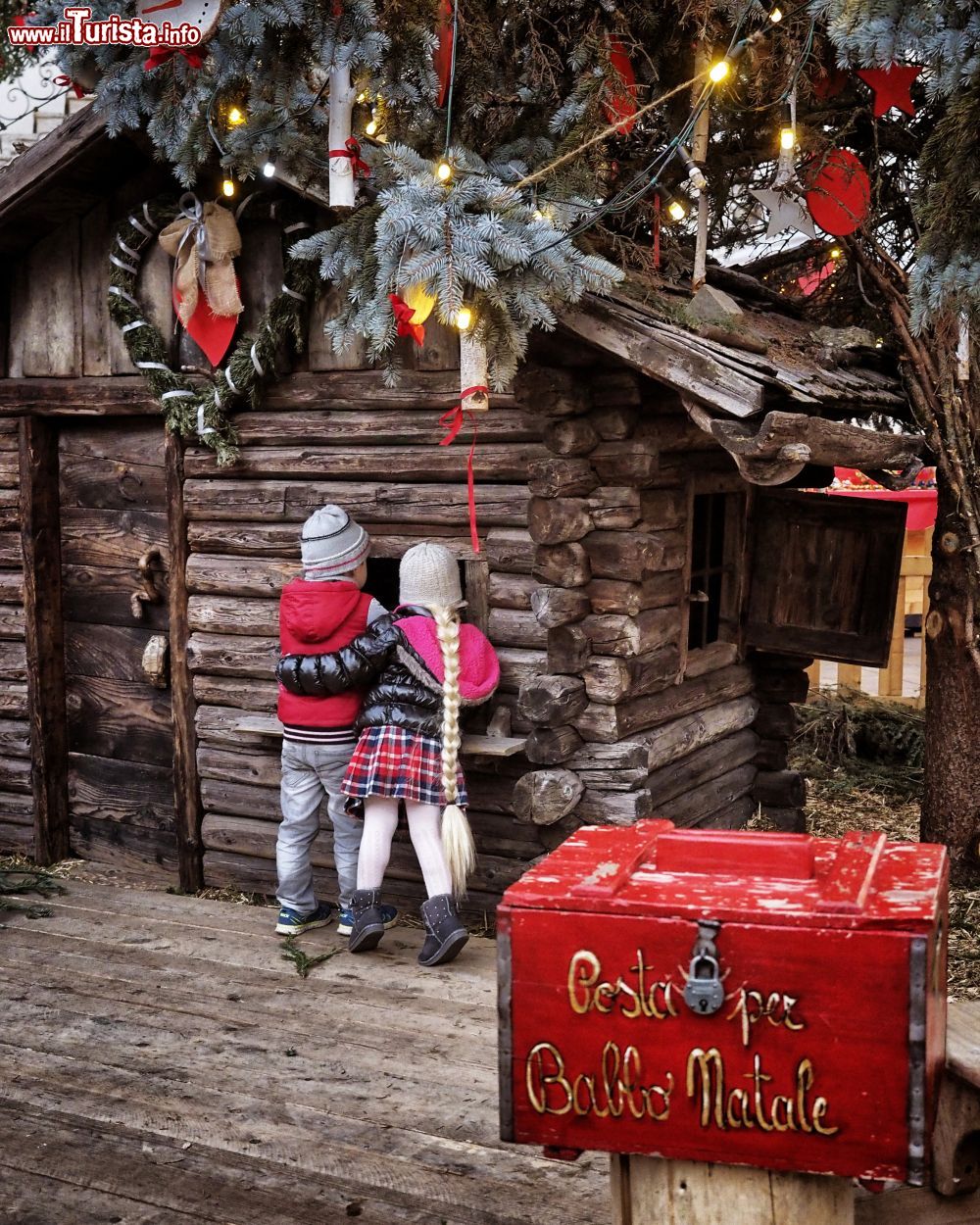 Immagine I Mercatini di Natale a Pergine sono perfetti per le famiglie con bambini  - foto di Archivio Foto Trentino Sviluppo (R. Magrone)