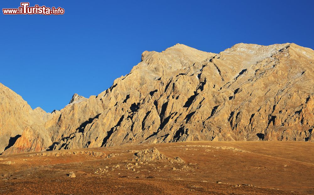 Immagine I monti brulli dell'Aladaglar National Park nei pressi di Nigde, Turchia.