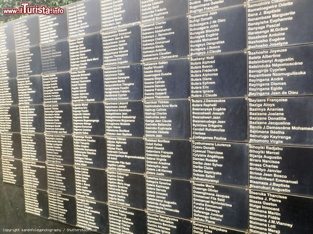 Immagine I nomi delle vittime del genocidio di Kigali al National Memorial, Ruanda (Africa) - © karenfoleyphotography / Shutterstock.com