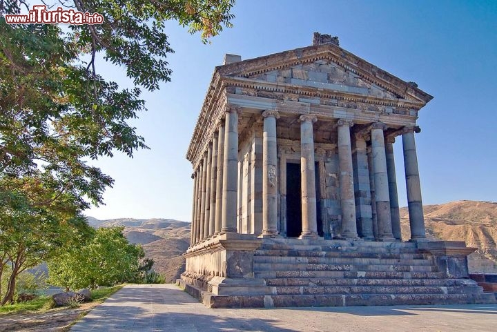 Immagine Il Tempio romano di Garni in Armenia  - Foto Giulio Badini