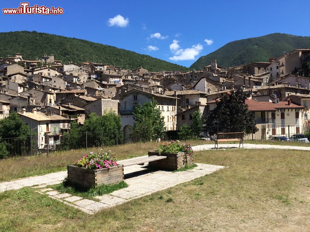 Immagine Il borgo appenninico di Scanno in Abruzzo Scanno tra i monti Marsicani dell'Abruzzo.