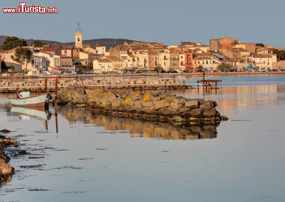 Immagine il borgo di Bouzigues in Linguadoca-Rossiglione, sud della Francia