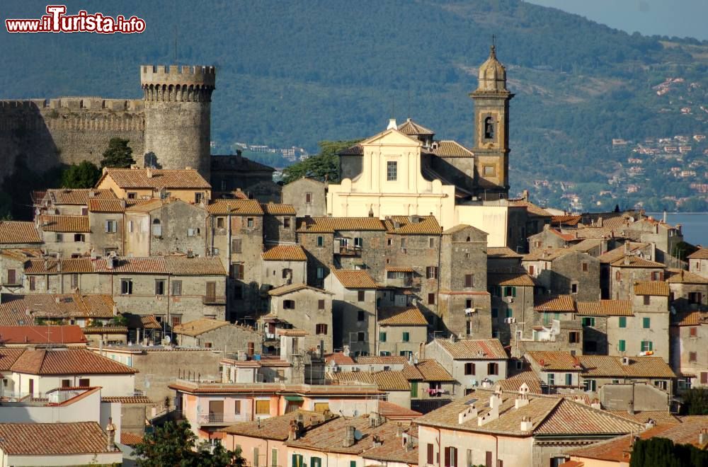 Immagine Il borgo di Bracciano nel Lazio, Provincia di Viterbo