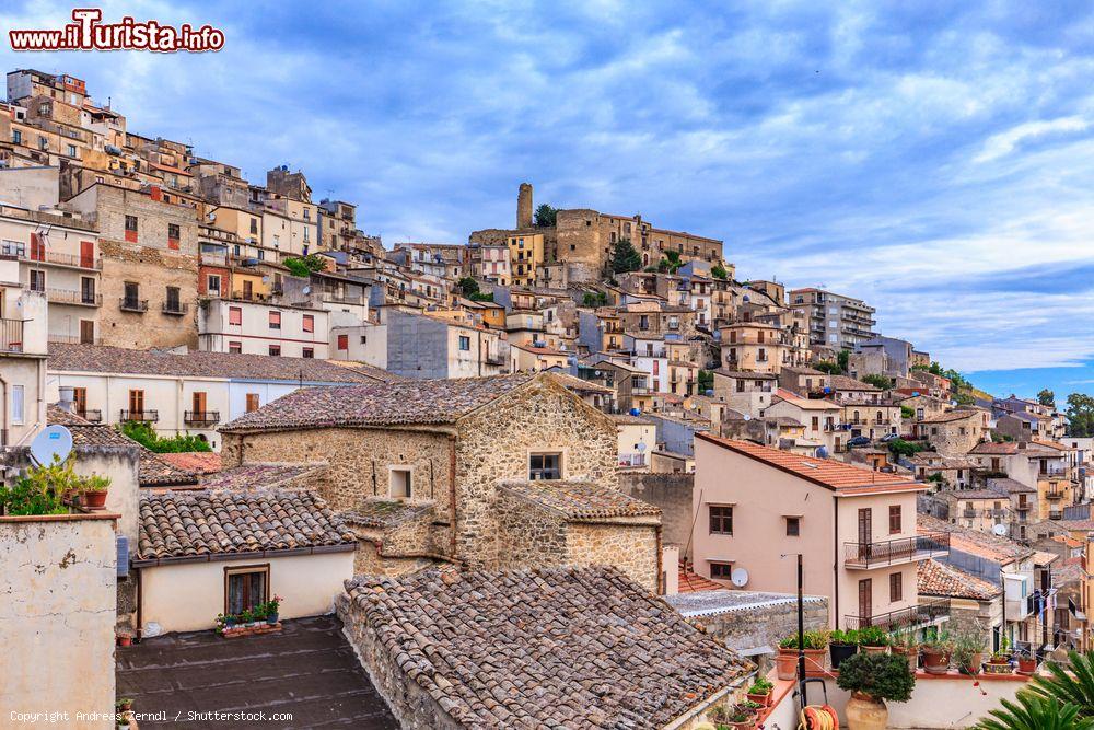 Immagine Il borgo di Cammarata in Sicilia - © Andreas Zerndl / Shutterstock.com