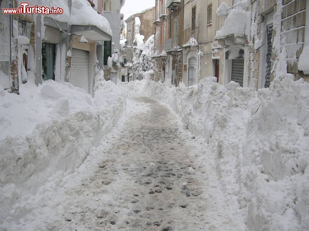 Immagine Il borgo di Guardiagrele dopo una bufera di neve sulla Maiella in gennaio, siamo in Abruzzo - © Bella Situazione, Pubblico Dominio, Wikipedia