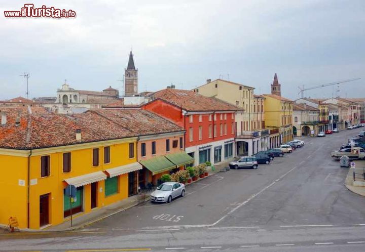 Immagine Il borgo di San Benedetto Po, uno dei più belli della Lombardia - © ValeStock / Shutterstock.com